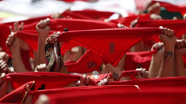 El Ayuntamiento abre el plazo para obtener el Pañuelo de Pamplona-Iruñeko Zapia. ARCHIVO