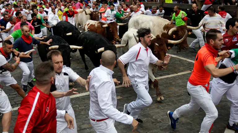 ENCIERRO 9 TELEFONICA 11 JORGE NAGORE