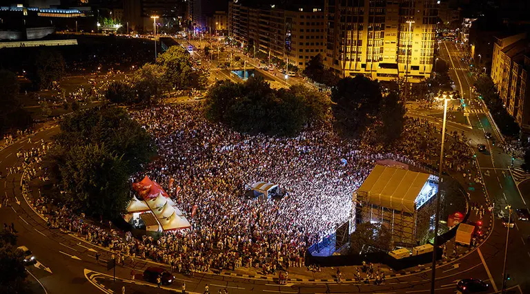 Vendetta y Lágrimas de Sangre consiguen un lleno absoluto en este sábado de San Fermín 2017. DANIEL FERNÁNDEZ.