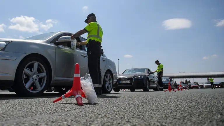 La Guardia Civil organiza controles de alcoholemia y droga durante las fiestas de San Fermín 2017. PABLO LASAOSA 02