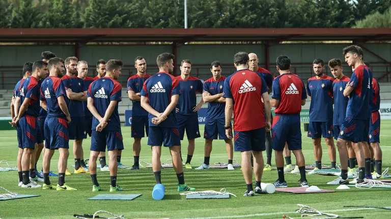 Primer entrenamiento de Osasuna en Tajonar. Efe.