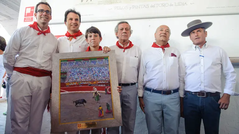 Entrega del premio Carriquiri en el Apartado de la Plaza de toros. MIGUEL OSÉS_1