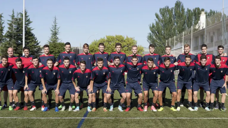 Plantilla de Osasuna B en Tajonar. Foto CA Osasuna.