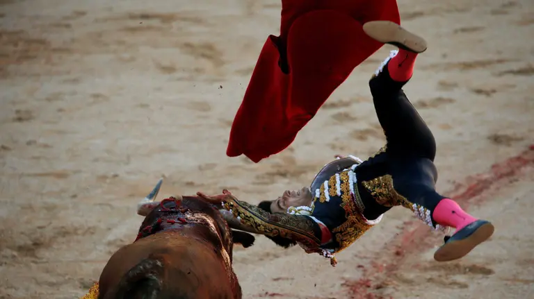 Imágenes de la sexta corrida de Sanfermines con Castella, López Simón y Gines Marín para toros de Victoriano del Río. REUTERS