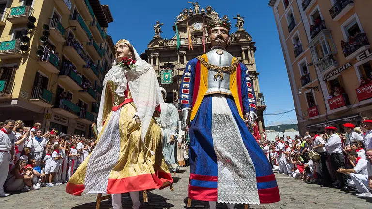Despedida de la Comparsa de gigantes y cabezudos de Pamplona de San Fermín 2017 (141). IÑIGO ALZUGARAY