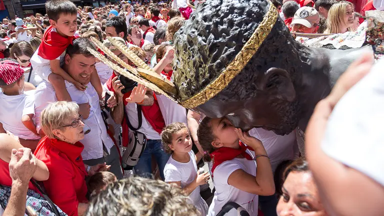 Despedida de la Comparsa de gigantes y cabezudos de Pamplona de San Fermín 2017 (197). IÑIGO ALZUGARAY