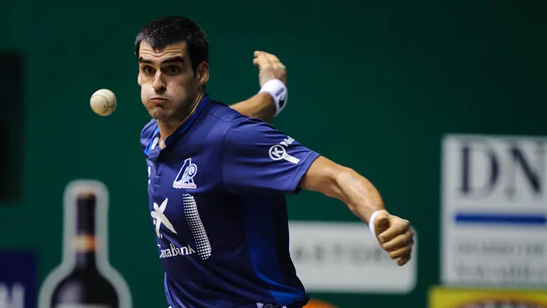 Final de pelota del campeonato de parejas de San Fermín con Ezkurdia-Rezusta y Bengoetxea-Beroiz. MIGUEL OSÉS (17)