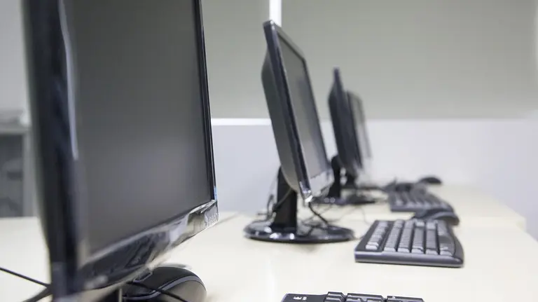 Ordenadores en una imagen de archivo sobre temas informáticos