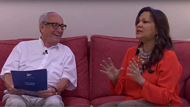 'Entre Amigos' entrevista a Ángela Carrasco