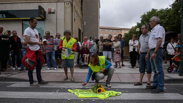 La plataforma 8-80 se concentra por el accidente en Marcelo Celayeta. PABLO LASAOSA 08
