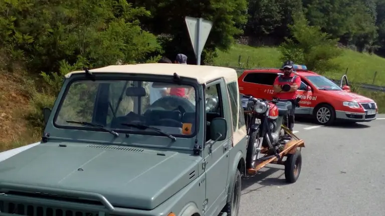 Vehículo inmovilizado en Oronoz por inclumplir varis normas de criculación.