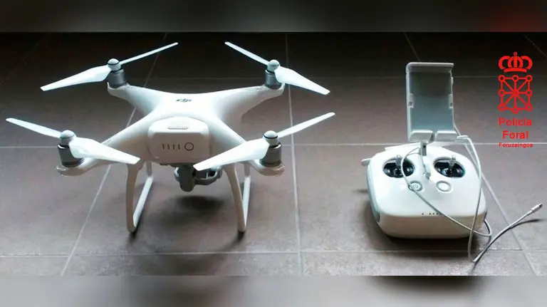 El dron decomisado minutos antes del lanzamiento del cohete de fiestas de Elizondo. POLICÍA FORAL