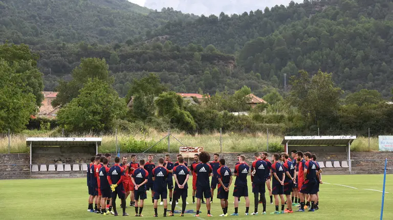 Osasuna se entrena en la localidad oscense de Boltaña.