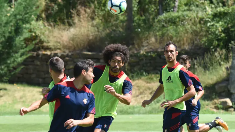 Osasuna en su última sesión de entrenamiento en la concentración en Boltaña (1)