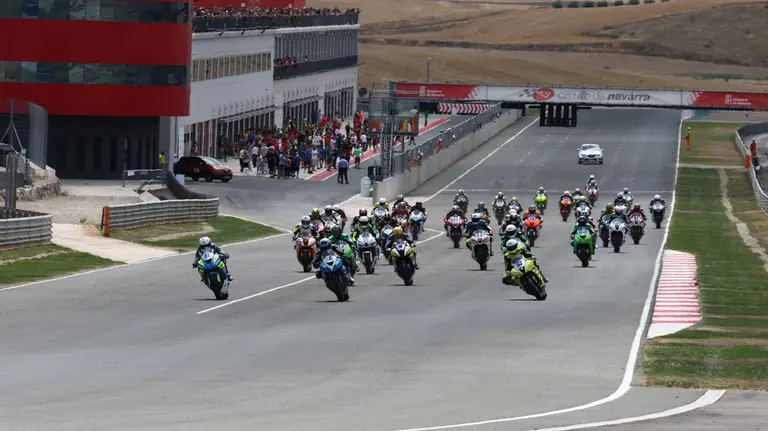 Una de las imágenes del Campeonato Interautómico de Velocidad que reúne a casi 250 pilotos en el circuito de Los Arcos este fin de semana CEDIDA