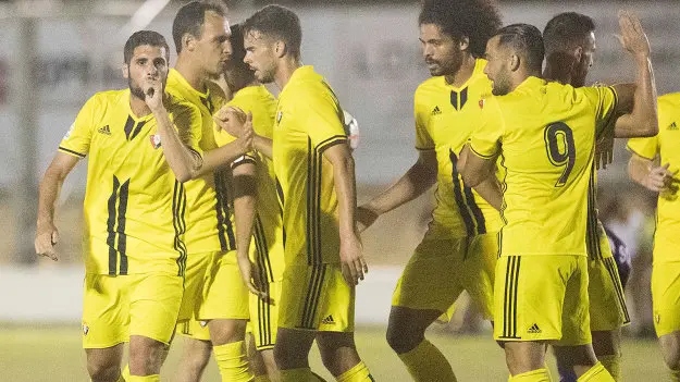 Imagen del amistoso disputado entre Osasuna y Huesca en Almudévar CA OSASUNA