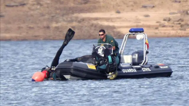 Una lancha de la Guardia Civil efectúa un dispositivo de búsqueda en el mar ARCHIVO