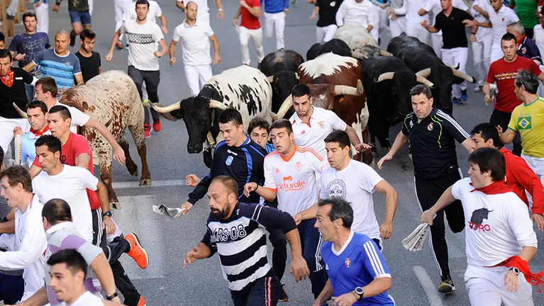 Quinto encierro de las fiestas de Tafalla 2017. MIGUEL OSÉS (2)