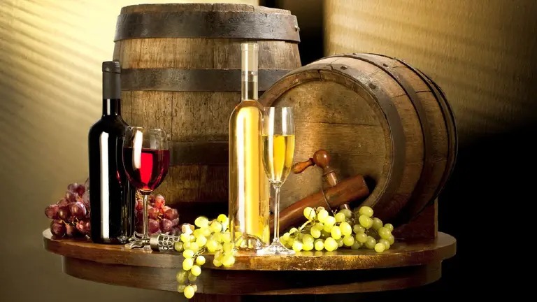 Imagen de varias botellas de vino dispuestas para su cata ARCHIVO