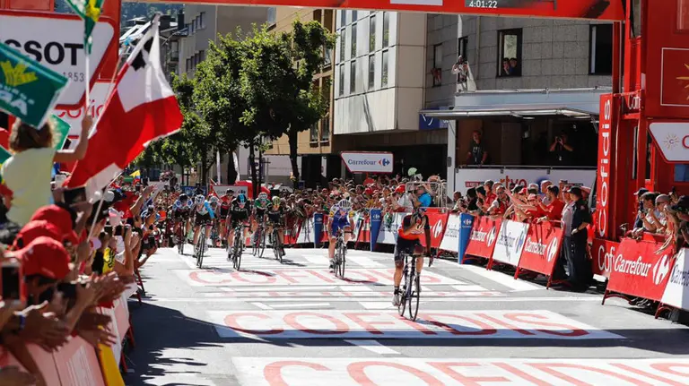 Victoria de Níbali en la tercera etapa de La Vuelta. Facebook La Vuelta.
