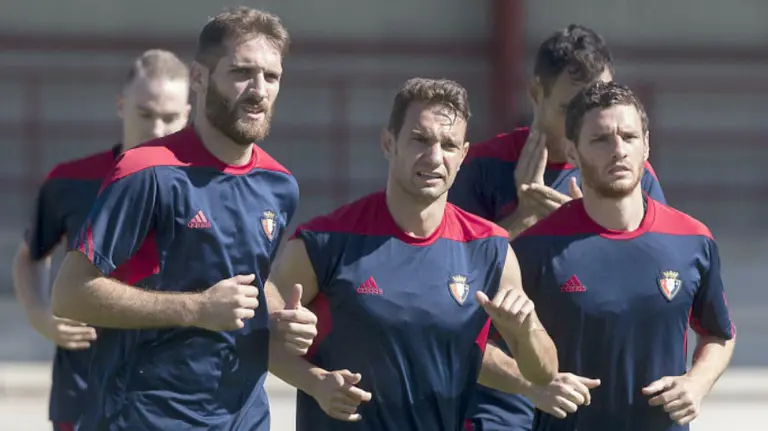 Tienza, David y Arzura en carrera. Foto CA Osasuna.