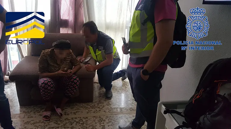 La policía tumba una organización internacional de trata de blancas