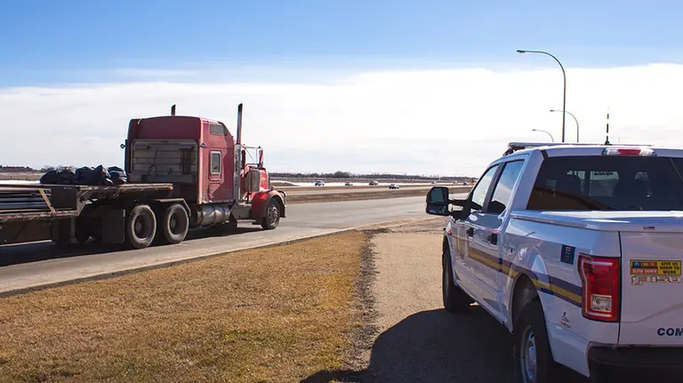 Detienen a un camionero drogado y sin puntos del carnet