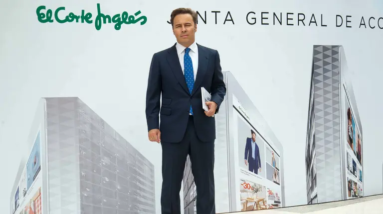 El Presidente de El Corte Inglés, Dimas Gimeno, a su llegada a la Junta General Accionistas