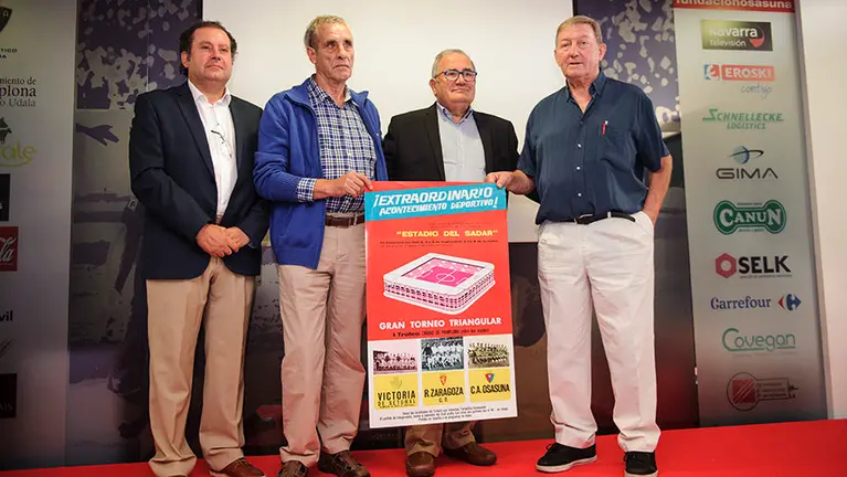 Presentación de los actos del 50 aniversario de El Sadar, con la presencia de Luis Sabalza, presidente del club. MIGUEL OSÉS_10
