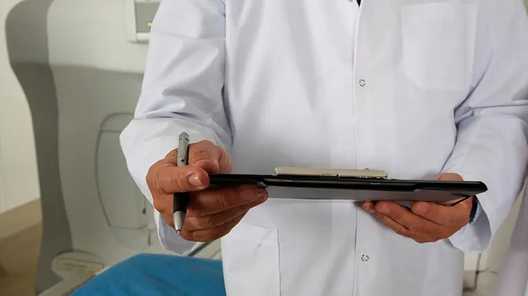 El Servicio Navarro de Salud busca médicos.