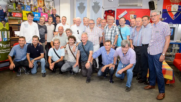 La Asociación de Osasuna Veteranos celebra su asamblea anual, en la que se elegirá el sucesor de Adolfo Pérez Marañón, que deja el cargo después de trece años. PABLO LASAOSA 01