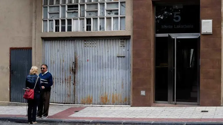 Zona de la calle Monte Lakartxela de Santa María La Real donde tuvo lugar la reyerta. EFE