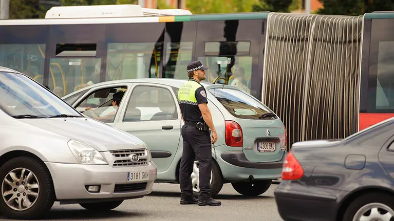 Atascos en Pamplona tras la remodelación del centro. MIGUEL OSÉS_7