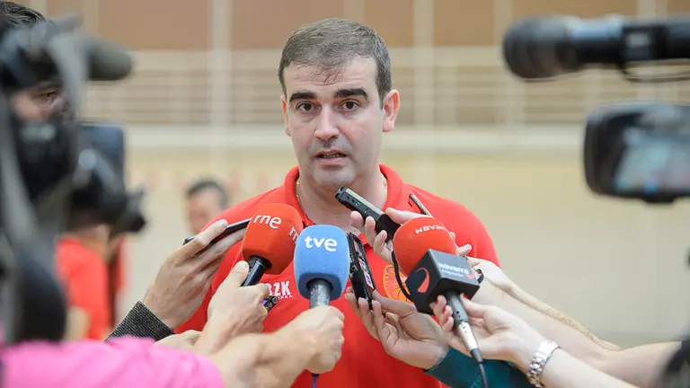 El Basket Navarra comienza la pretemporada. PABLO LASAOSA 08