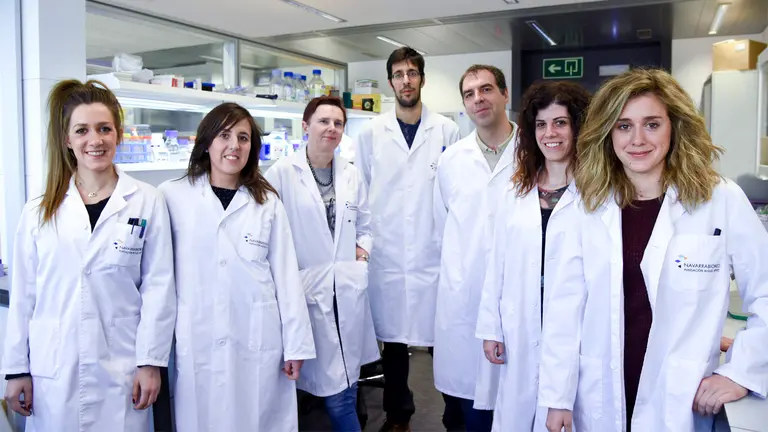 Grupo de investigación de Navarrabiomed con María Gato-Cañas, María Ibáñez-Vea, Grazyna Kochan, Hugo Arasanz, David Escors, Marta Barrado y Miren Zuazo