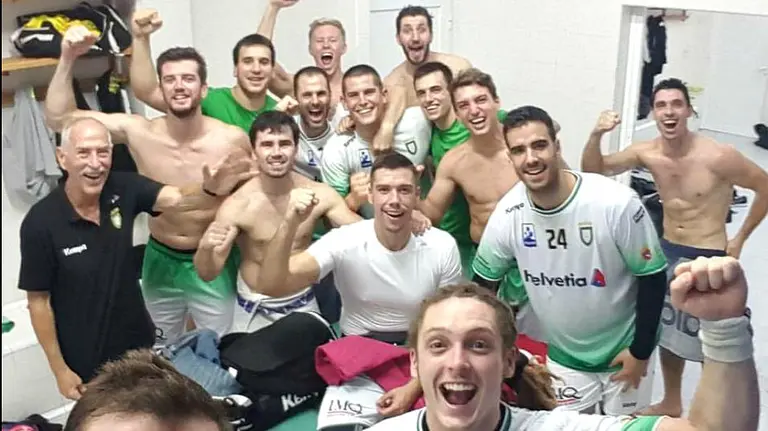 Alegría de los jugadores del Helvetia en Guadalajara. Foto web Anaitasuna