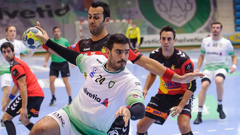 Ugarte. Primer partido en Pamplona del Helvetia Anaitasuna, recibiendo al Granollers. MIGUEL OSÉS (2)