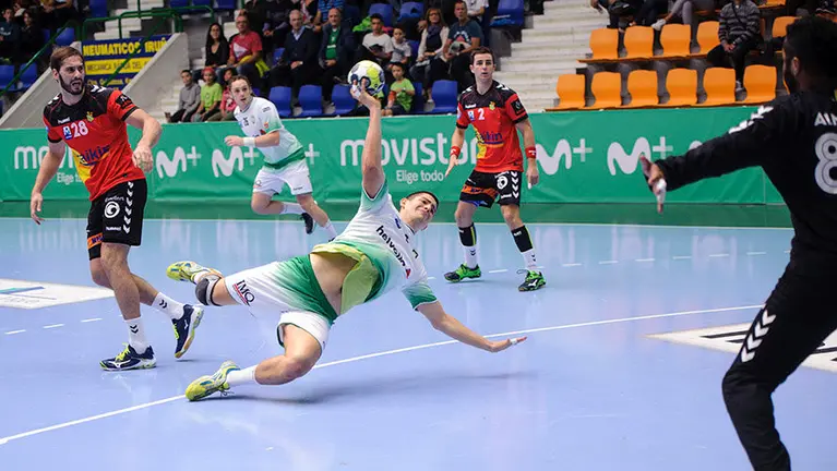 Primer partido en Pamplona del Helvetia Anaitasuna, recibiendo al Granollers. MIGUEL OSÉS (3)