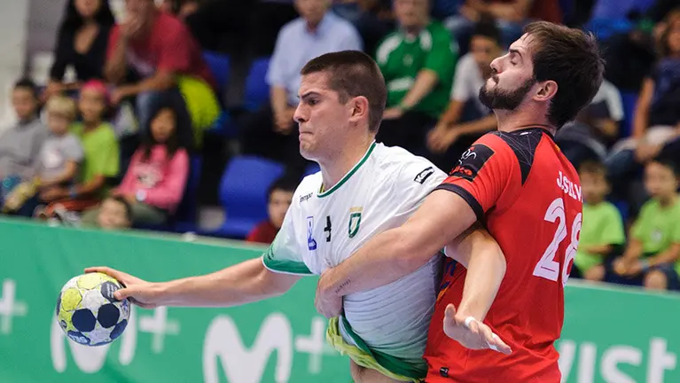 Bazán. Primer partido en Pamplona del Anaitasuna, recibiendo al Granollers. MIGUEL OSÉS.