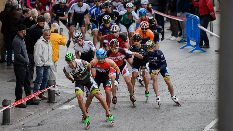 Celebración de la novena edición del maratón de patinaje Pamplona-Puente la Reina. PABLO LASAOSA 08