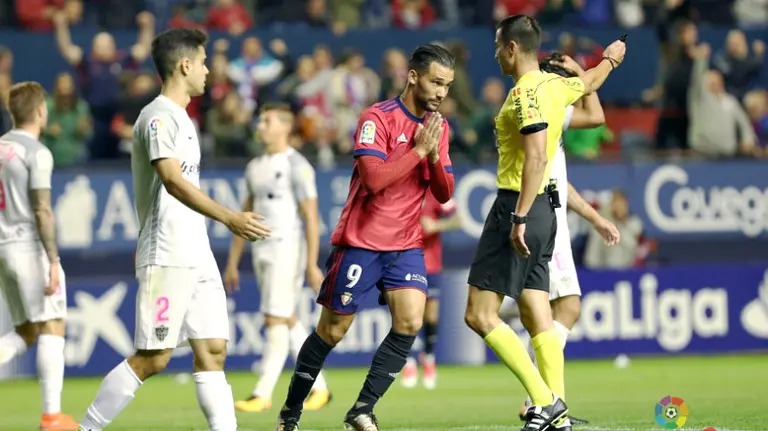 Quique no celebró su gol ante el Almería. La Liga.