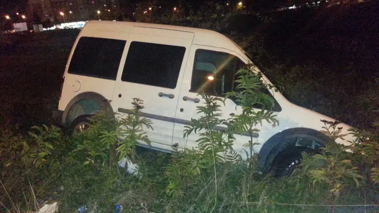 El coche que se ha salido de la vía en la calle Mugazuri de Pamplona, su conductor triplicaba la tasa de alcoholemia CEDIDA