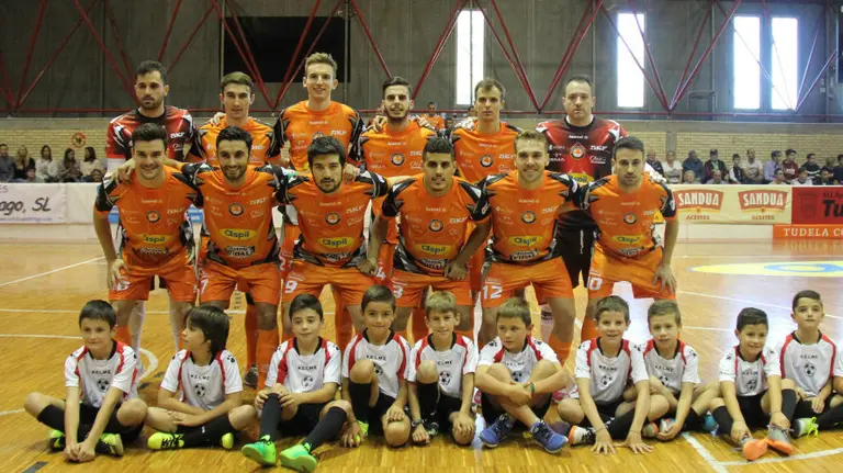 El Aspil Vidal en su pabellón de Tudela. Cedida.