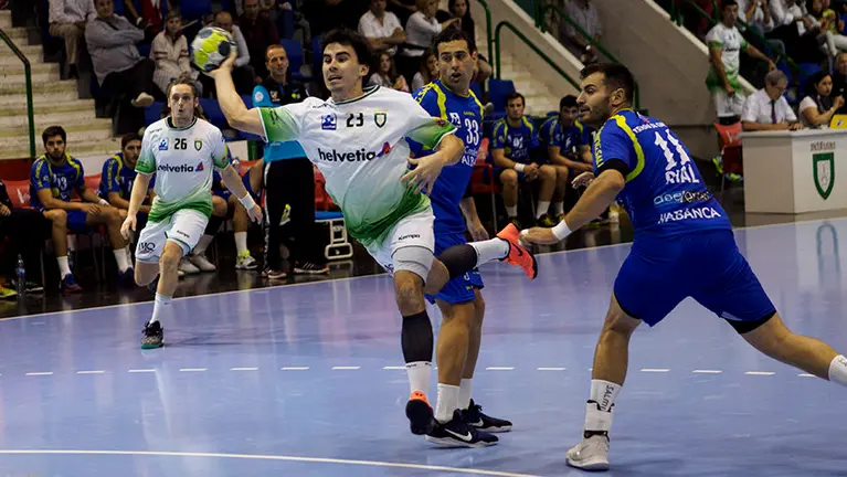 Balenziaga. Helvetia Anaitasuna - Teucro. MIGUEL OSÉS_3