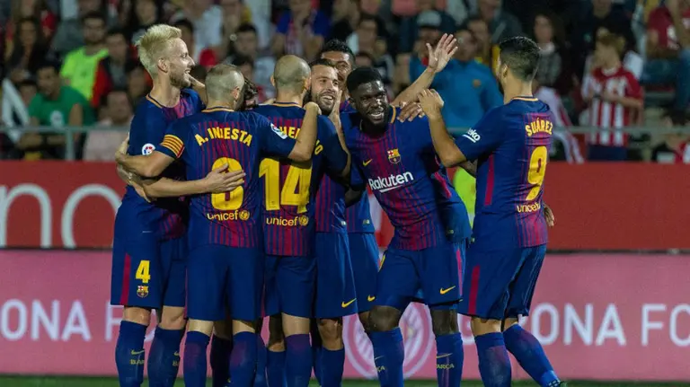 Los jugadores azulgranas celebran un gol. La Liga.