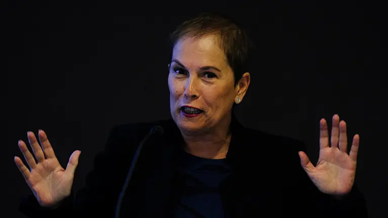 La presidenta del Gobierno Uxue Barkos interviene en el Foro SER Navarra. MIGUEL OSÉS (5)