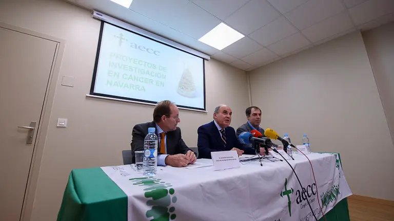 La AECC informa sobre los cinco proyectos de investigación contra el cáncer que financia en la actualidad en Navarra. PABLO LASAOSA 02