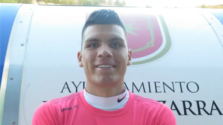 Sergio Galeano en Estella. CD Izarra.