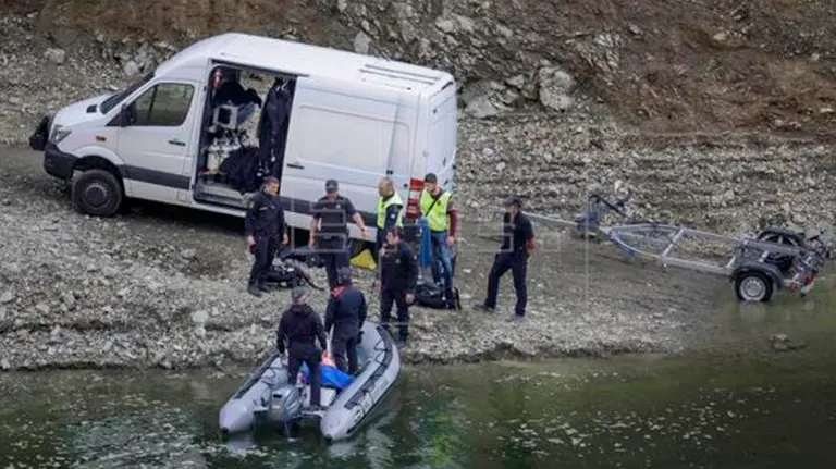 Las patrullas de búsqueda investigan el pantano de Susqueda