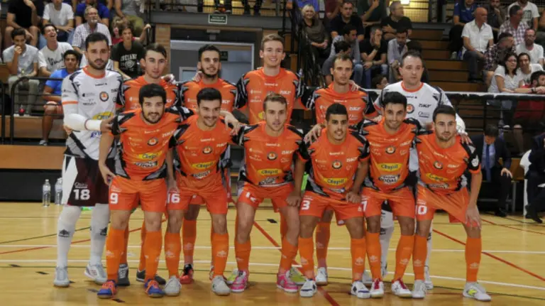 Plantilla del Aspil Vidal de Tudela. Twitter Ribera Navarra.